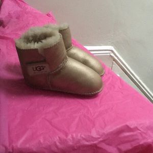Gold metallic baby uggs booties